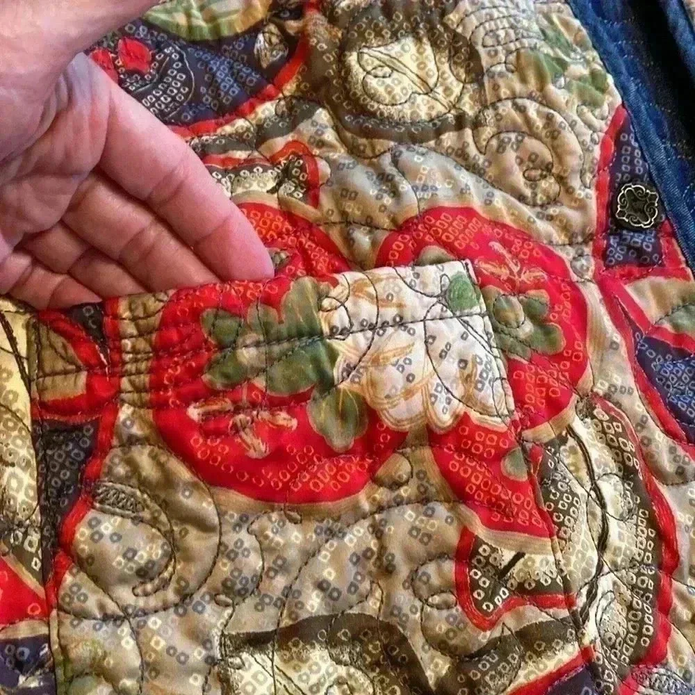 Woman’s Reversible Quilted Jacket Coat.  Denim And Floral.  Size L/XL. - Picture 4 of 10